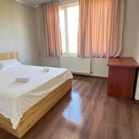 Garden House Tbilisi Hotel Buitenkant foto