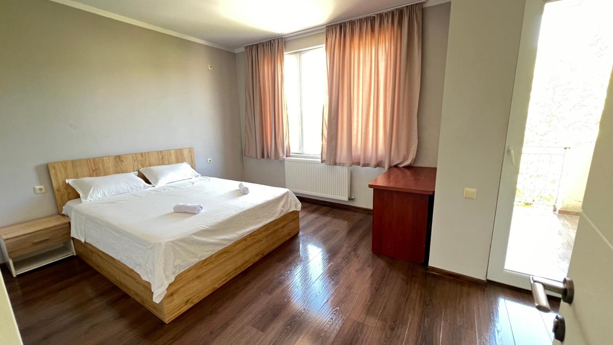 Garden House Tbilisi Hotel Buitenkant foto